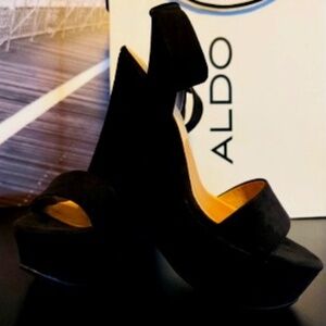 ALDO PLATFORM WEDGE HEEL SANDAL